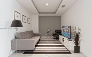 45 SW 9th St 1805, Miami, FL 33130