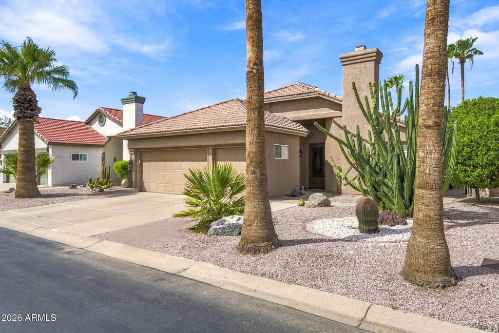 10918 E NAVAJO Drive, Sun Lakes, AZ 85248 — photo 2