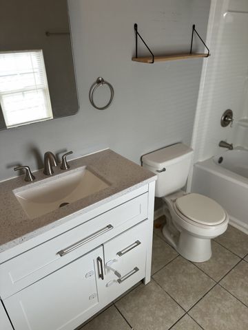 1720 Knowles St Unit B, Nashville, TN 37208