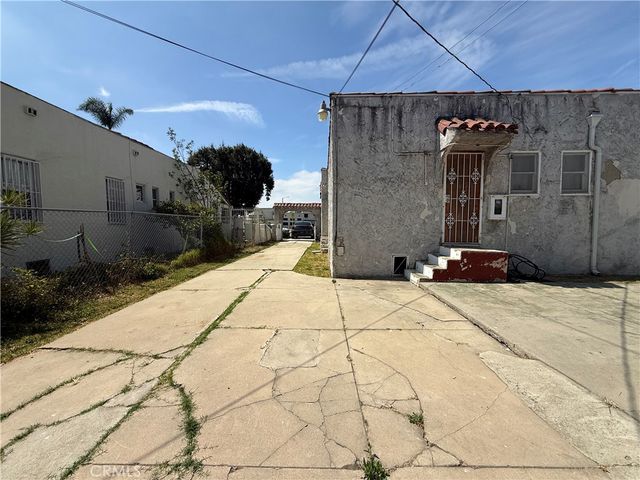 2211 W 79th Street, Inglewood, CA 90305
