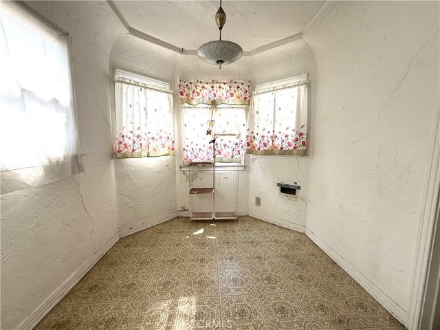 2211 W 79th Street, Inglewood, CA 90305