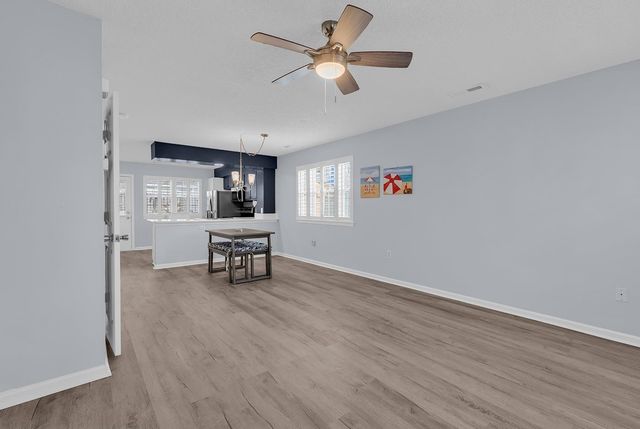 611 2nd Ave S Apt 16E, North Myrtle Beach, SC 29582