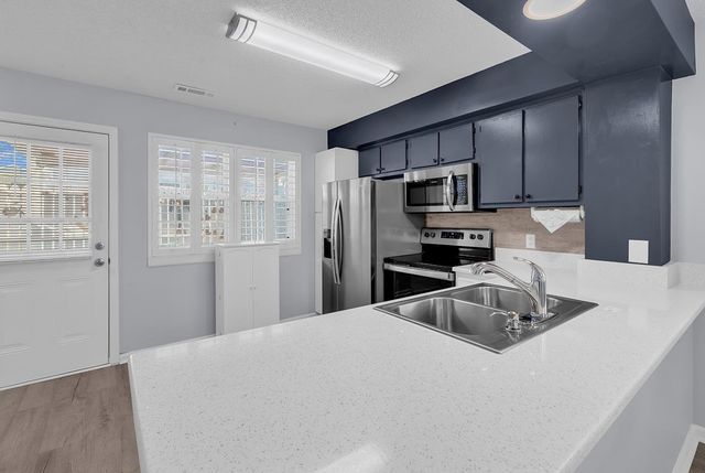 611 2nd Ave S Apt 16E, North Myrtle Beach, SC 29582