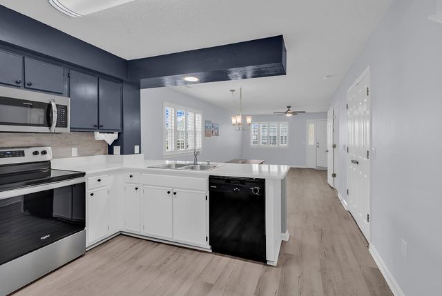 611 2nd Ave S Apt 16E, North Myrtle Beach, SC 29582