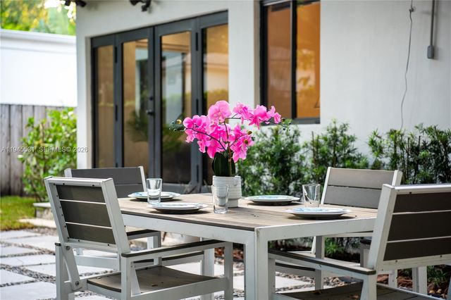 360 NE 87th St, El Portal, FL 33138