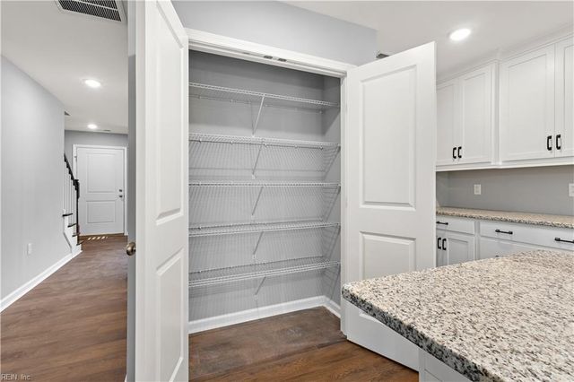 3180 Poplar DR, Smithfield, VA 23430