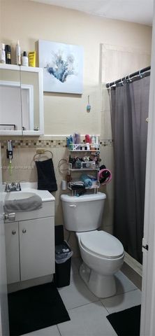 3285 NW 98th St 1, Miami, FL 33147