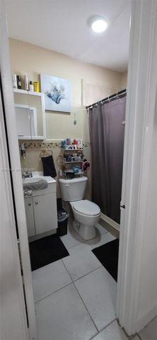 3285 NW 98th St 1, Miami, FL 33147