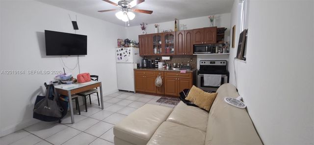 3285 NW 98th St 1, Miami, FL 33147