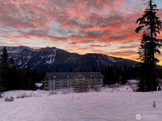 220 Tanner Way #312, Snoqualmie Pass, WA 98068