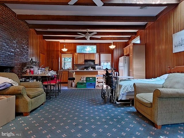 1746 GREEN VALLEY RD, Havertown, PA 19083
