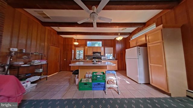 1746 GREEN VALLEY RD, Havertown, PA 19083