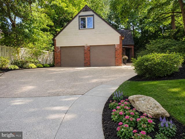 1746 GREEN VALLEY RD, Havertown, PA 19083