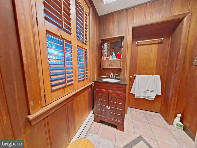 1746 GREEN VALLEY RD, Havertown, PA 19083