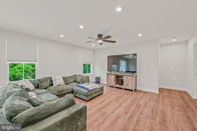 566 MAKERS WAY, Martinsburg, WV 25405