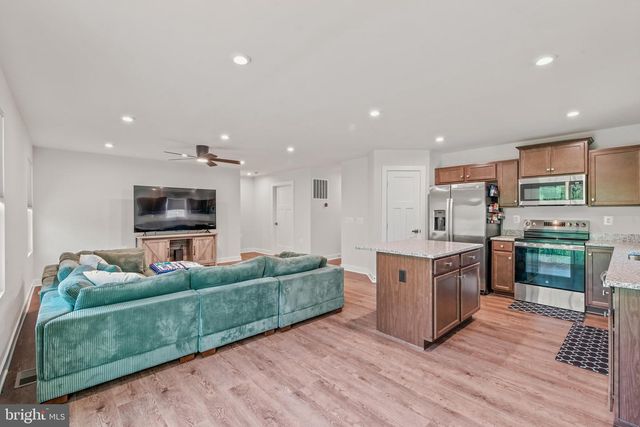 566 MAKERS WAY, Martinsburg, WV 25405