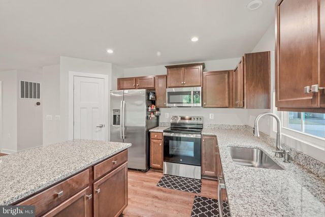 566 MAKERS WAY, Martinsburg, WV 25405