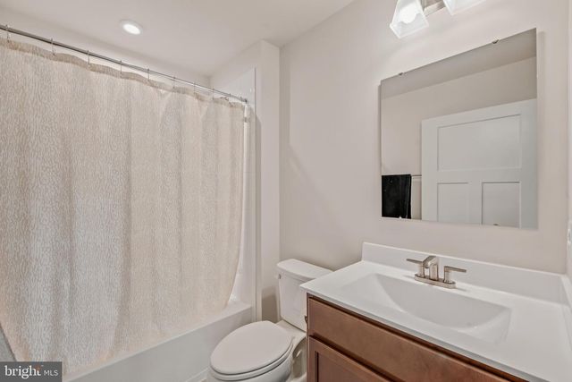 566 MAKERS WAY, Martinsburg, WV 25405