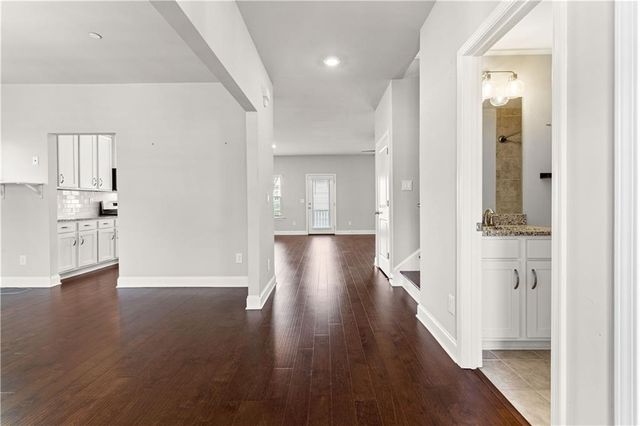 156 Adams Circle NE, Marietta, GA 30060