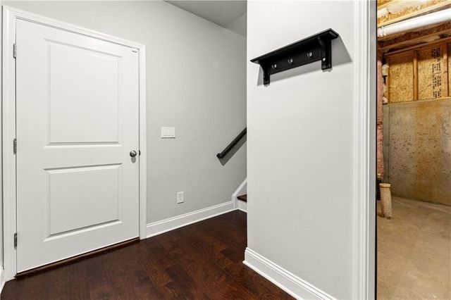 156 Adams Circle NE, Marietta, GA 30060