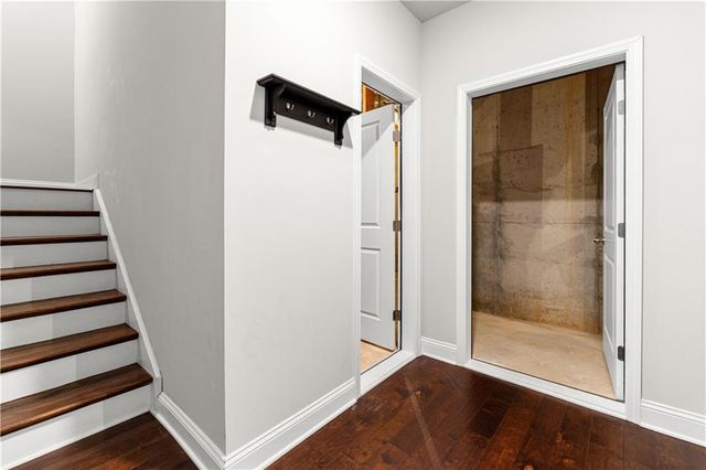 156 Adams Circle NE, Marietta, GA 30060