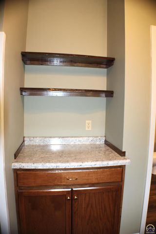 2504 SW Central Park AVE, Topeka, KS 66611