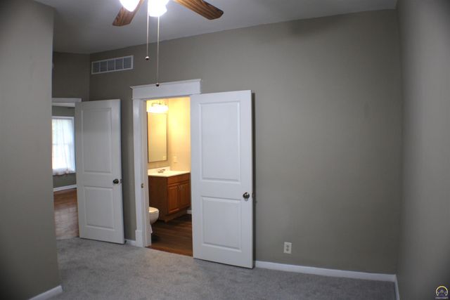 2504 SW Central Park AVE, Topeka, KS 66611