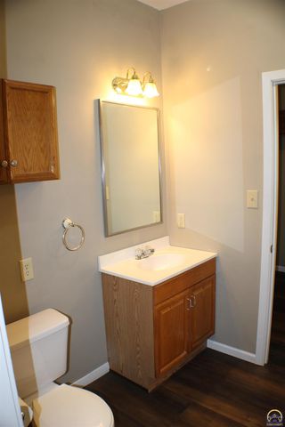 2504 SW Central Park AVE, Topeka, KS 66611