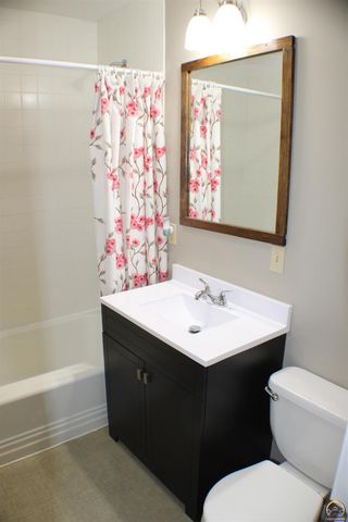 2504 SW Central Park AVE, Topeka, KS 66611