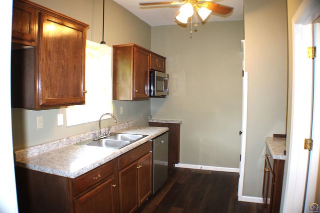 2504 SW Central Park AVE, Topeka, KS 66611