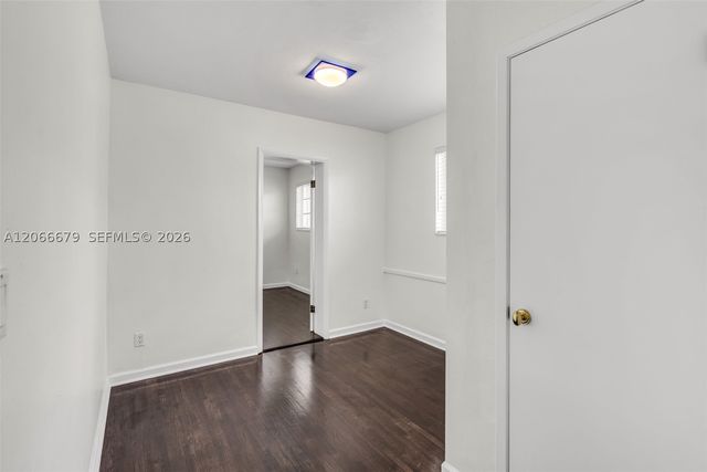 3640 SW 25th St 1, Miami, FL 33133