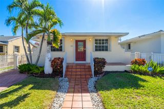 3640 SW 25th St 1, Miami, FL 33133