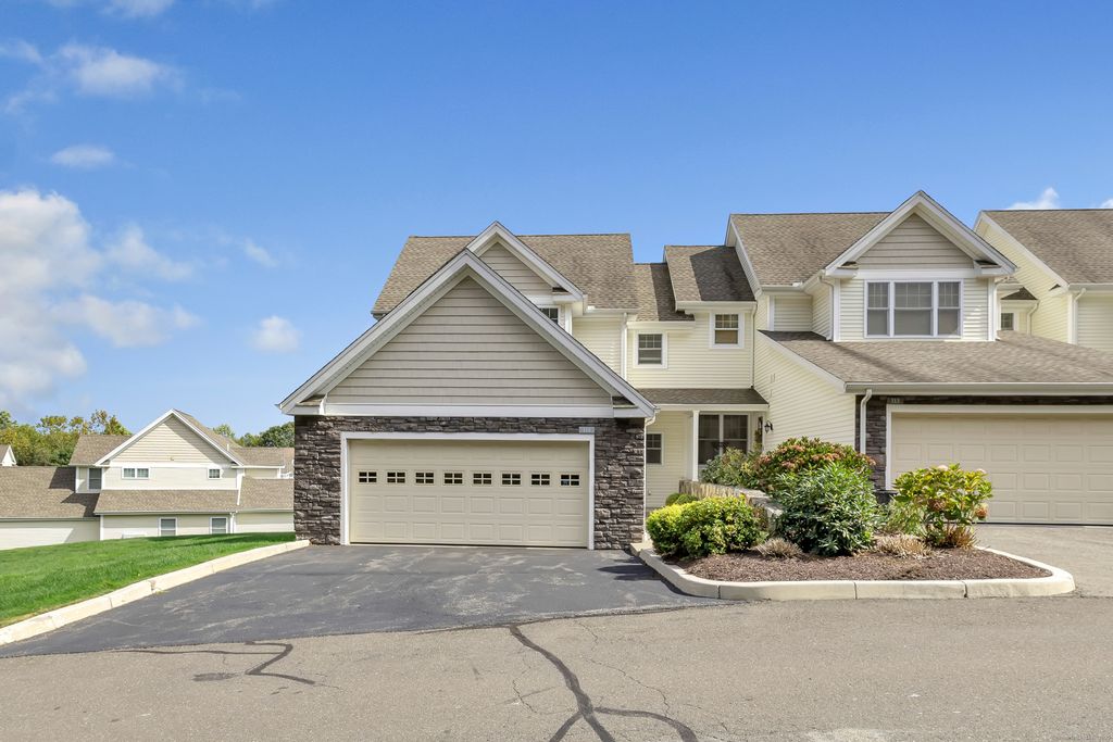 115 Kyles Way 115, Shelton, CT 06484