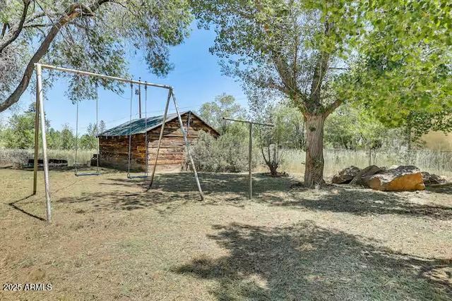 2723 TOWELL Street, Overgaard, AZ 85933