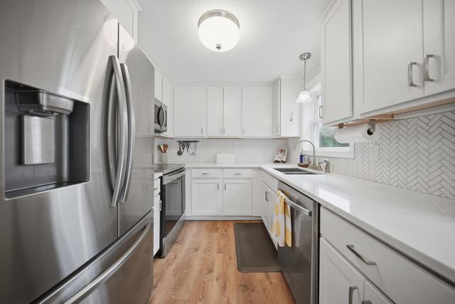 80 Charlotte Street, Manchester, NH 03103