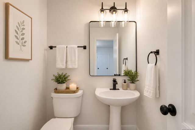 125 Hinge Iron, Cibolo, TX 78108
