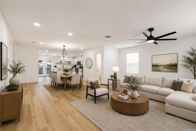 125 Hinge Iron, Cibolo, TX 78108