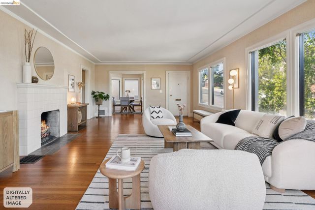 1210 Everett Ave, Oakland, CA 94602