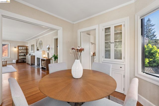 1210 Everett Ave, Oakland, CA 94602