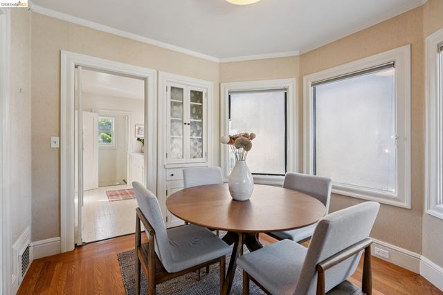 1210 Everett Ave, Oakland, CA 94602