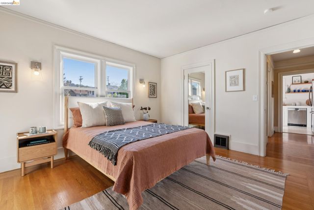 1210 Everett Ave, Oakland, CA 94602