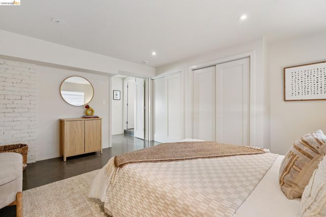 1210 Everett Ave, Oakland, CA 94602