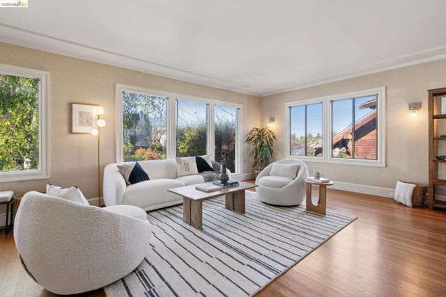 1210 Everett Ave, Oakland, CA 94602