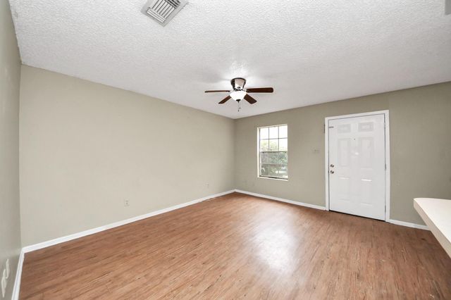 1006 Perry Street 100, Cleveland, TX 77327