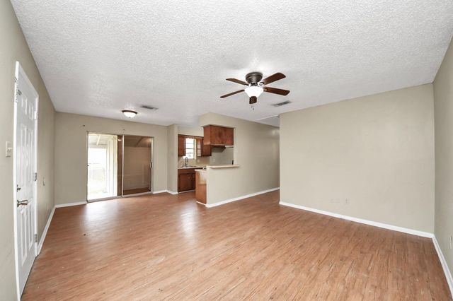 1006 Perry Street 100, Cleveland, TX 77327