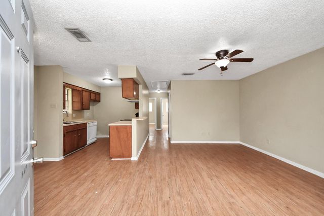 1006 Perry Street 100, Cleveland, TX 77327