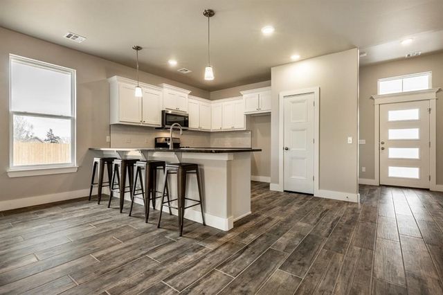 2541 Fallview Drive, Edmond, OK 73034