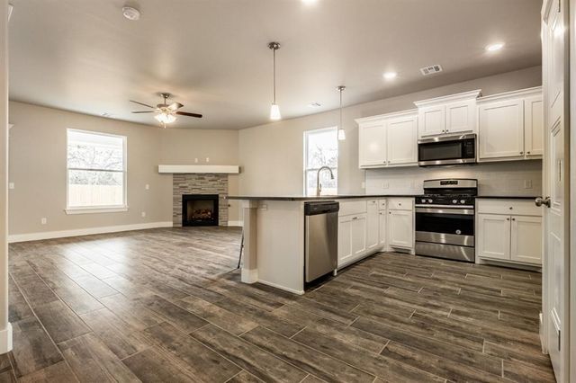 2541 Fallview Drive, Edmond, OK 73034