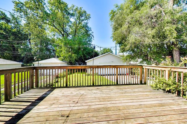 2923 W 97th Street, Evergreen Park, IL 60805