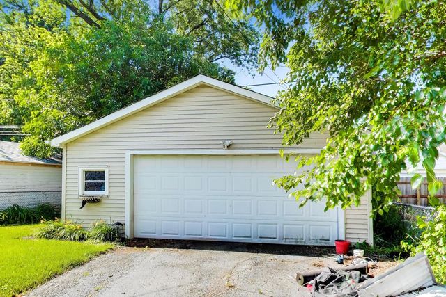 2923 W 97th Street, Evergreen Park, IL 60805